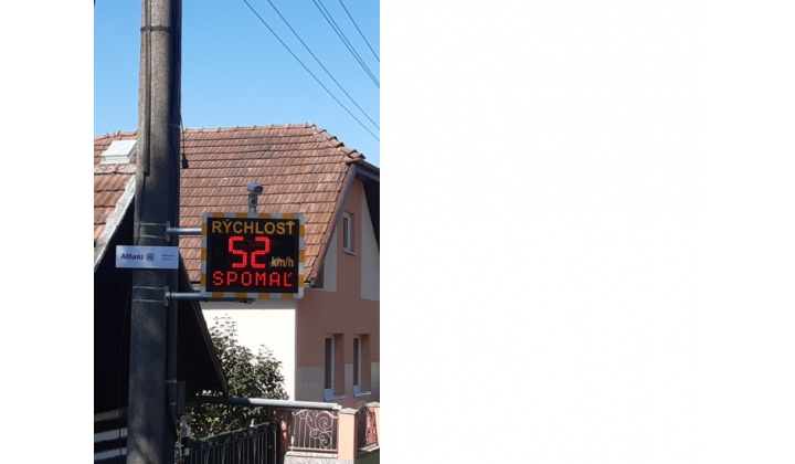 Merače rýchlosti v obci Ďanová vďaka Nadácii Allianz